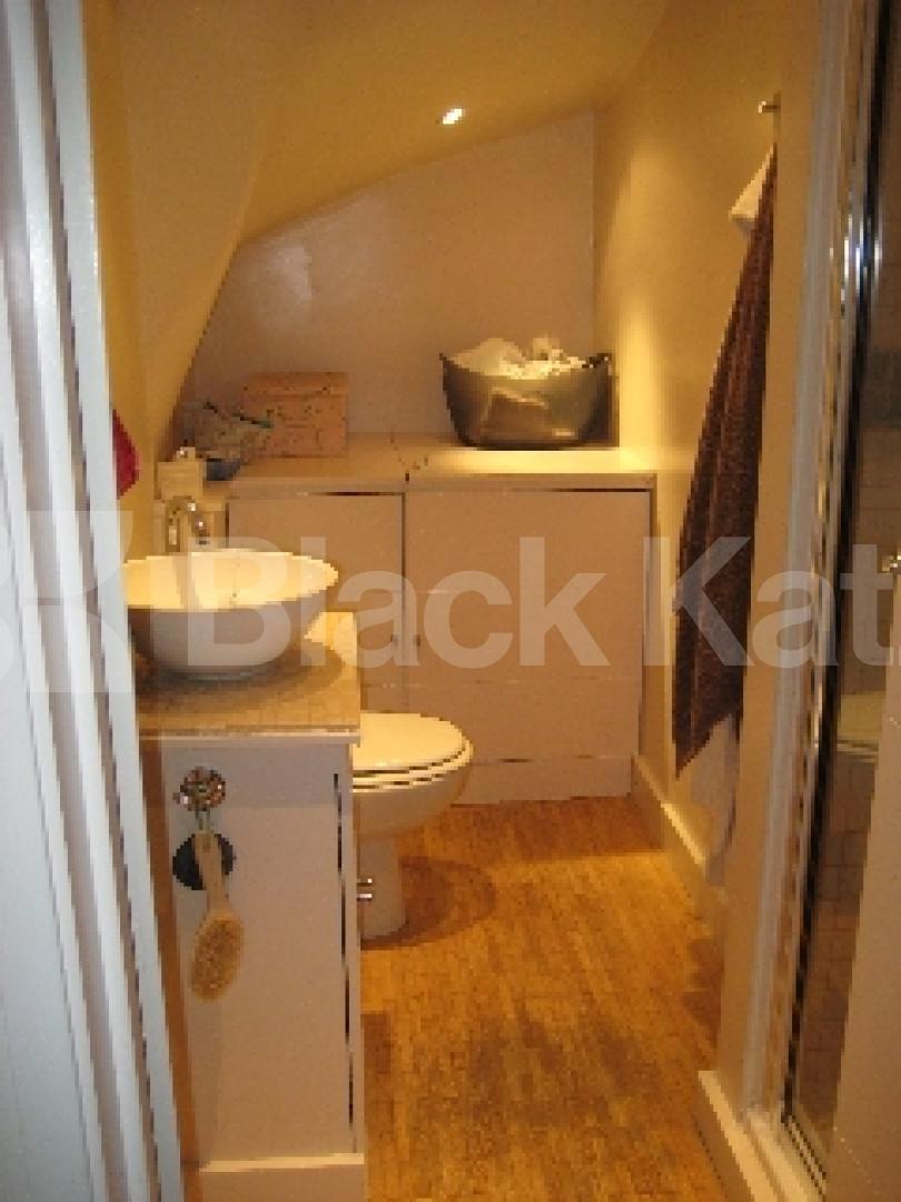 			LET, 1 Bedroom, 1 bath, 1 reception Apartment			 Clapham Common South Side, Clapham Common